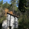 La maison forestière de la Grossière avec sa citerne d\'eau pluviale